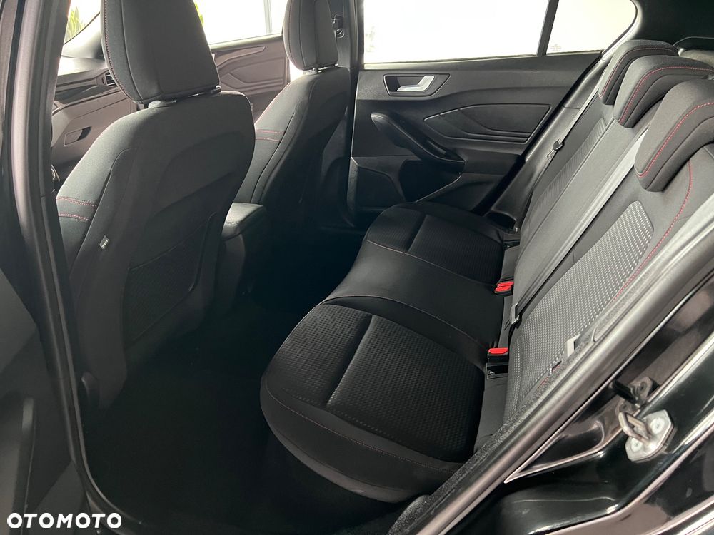 Ford Focus - 23