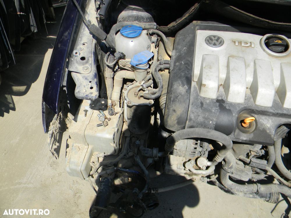Dezmembrari  VW TOURAN (1T)  2003  > 2010 1.9 TDI Motorina - 5