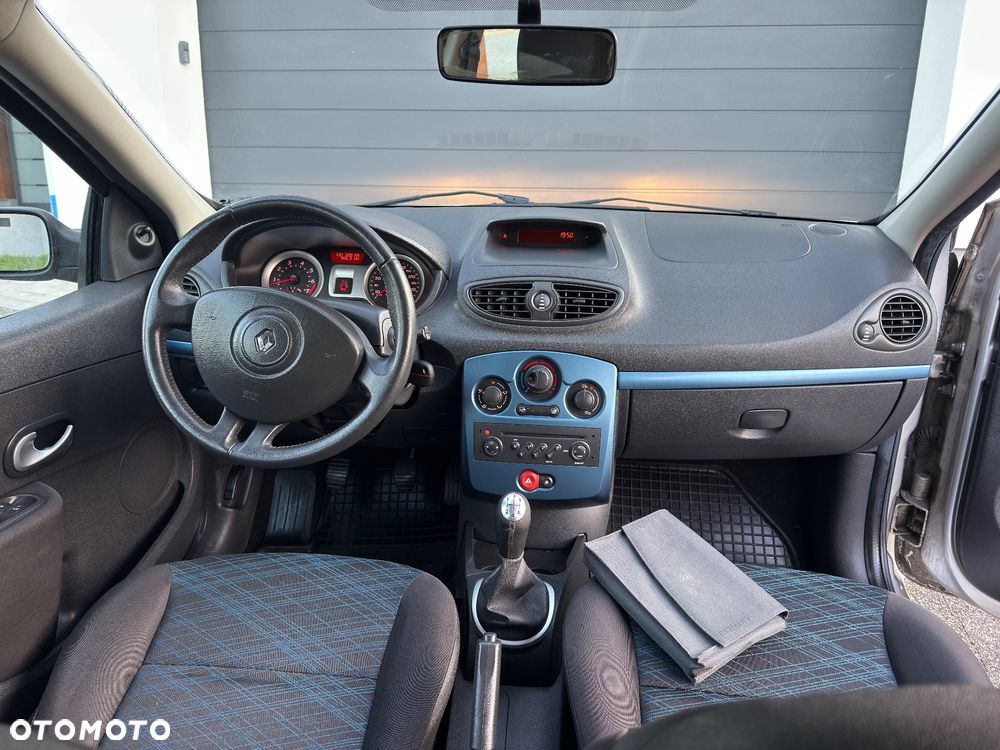 Renault Clio 1.2 16V All Inclusive - 11