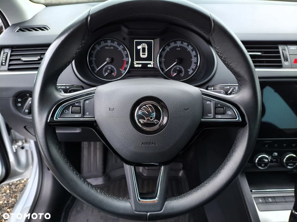 Skoda Octavia 1.6 TDI DSG Soleil - 23