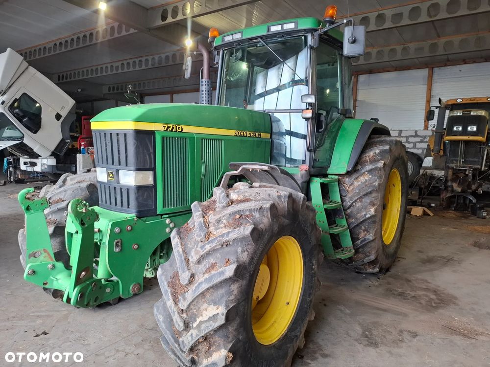 John Deere 7710 - 2