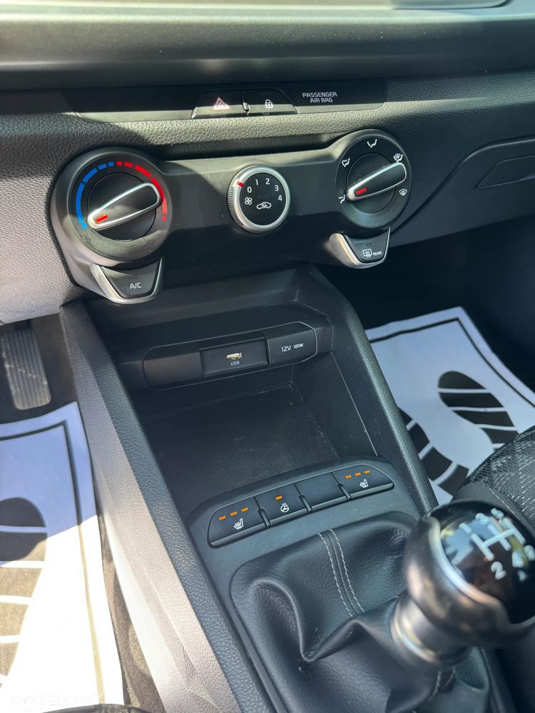 Kia Rio - 24