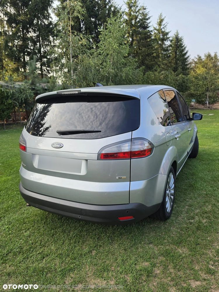 Ford S-Max - 9