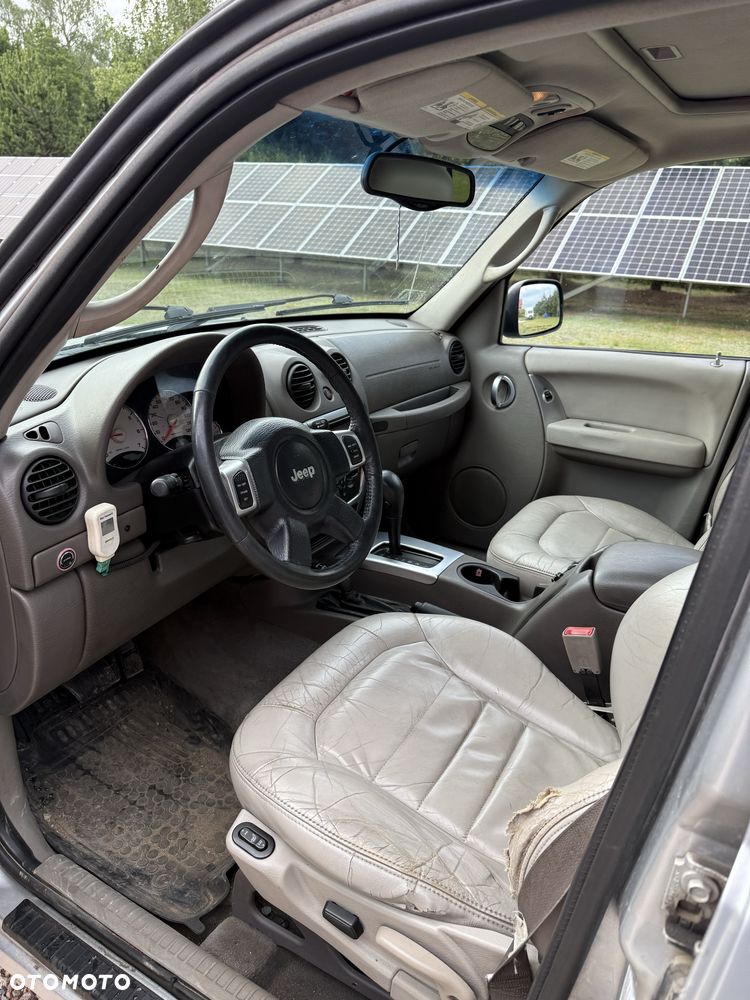 Jeep Liberty - 7