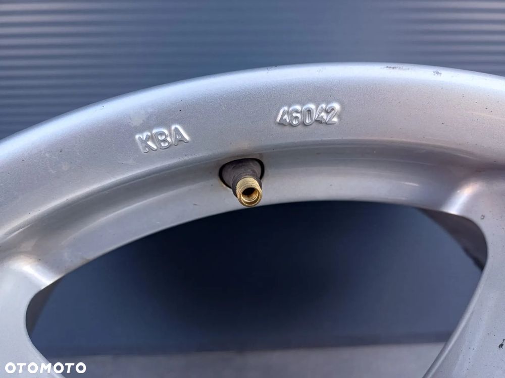 NR 638 Felgi aluminiowe do Audi A6 8.5 J x 18 H2 rozmiar 18 5x112 43R8855 - 8