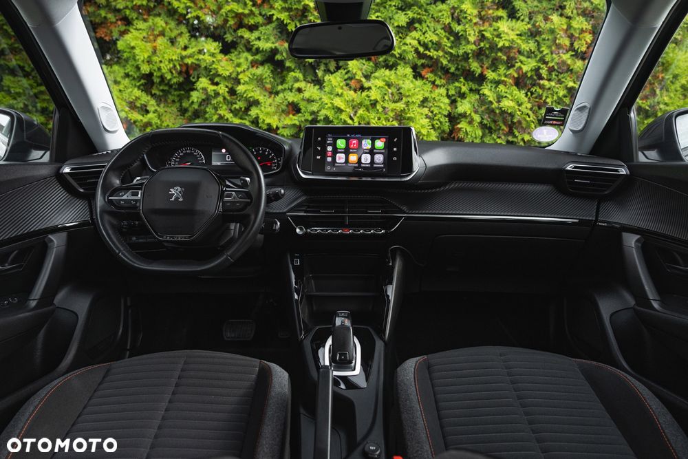 Peugeot 2008 PureTech 130 EAT8 Allure - 4