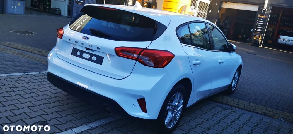 Ford Focus 1.0 EcoBoost Active Business - 16