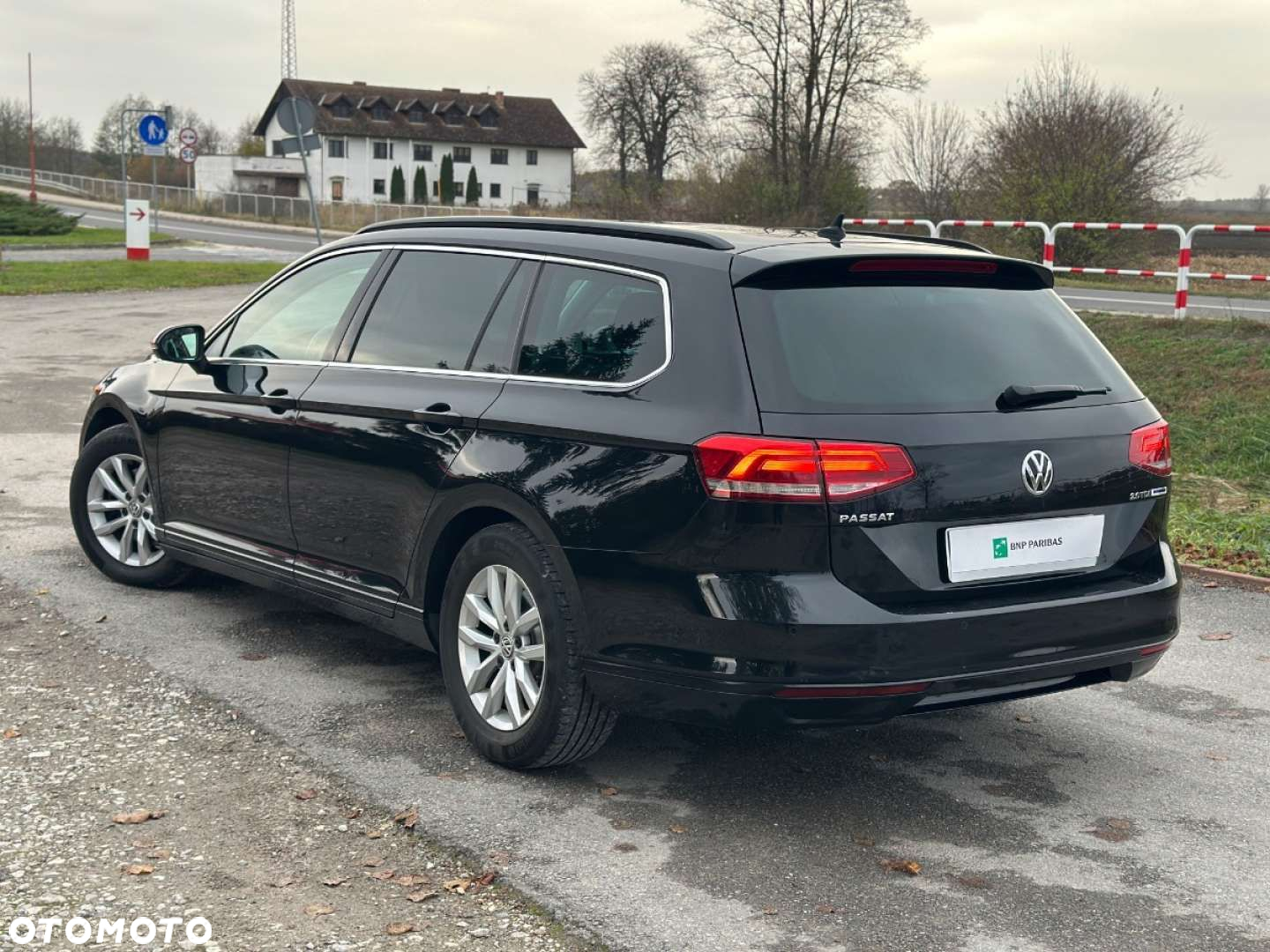 Volkswagen Passat 2.0 TDI SCR Comfortline - 10
