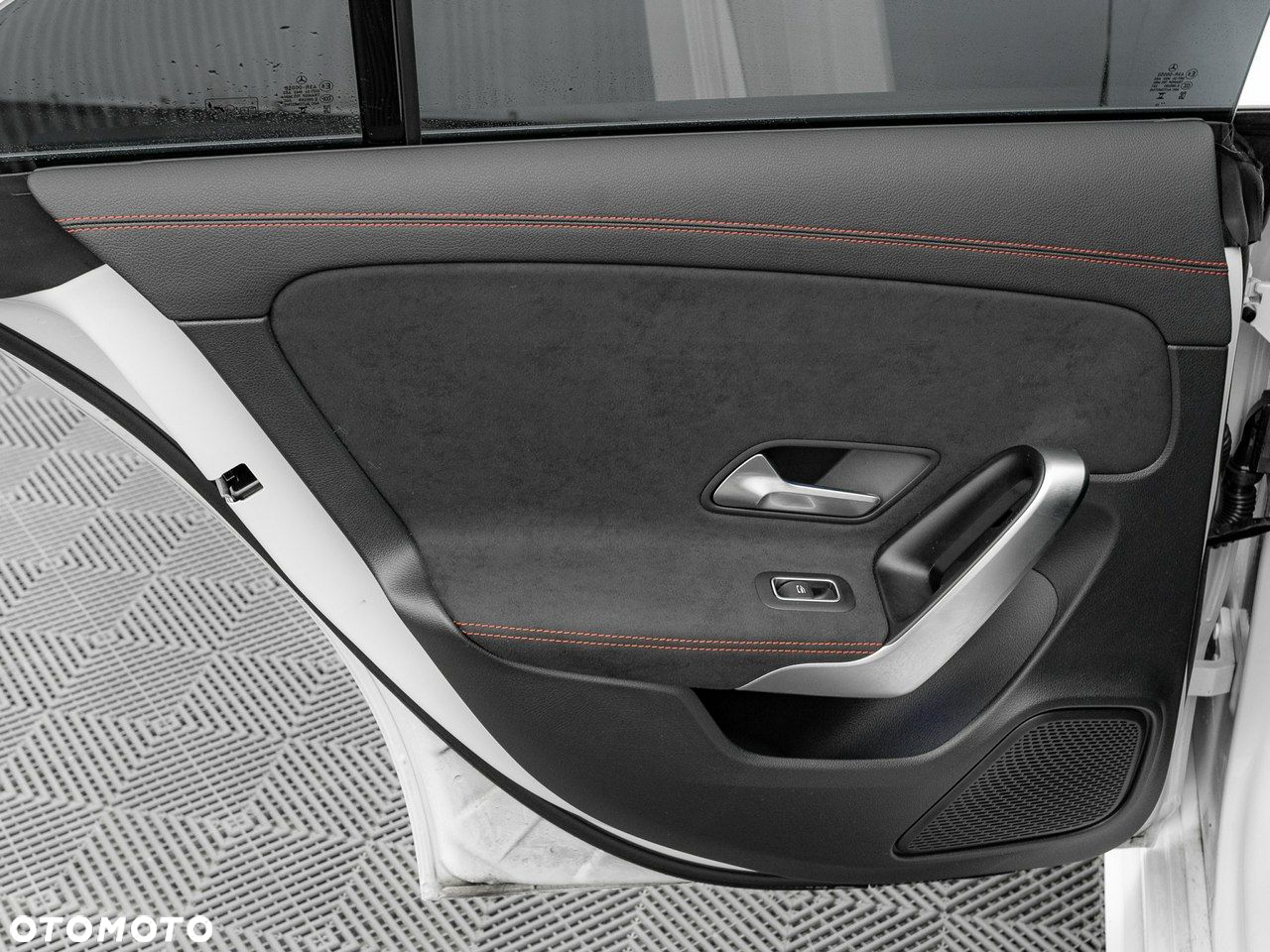 Mercedes-Benz CLA - 23