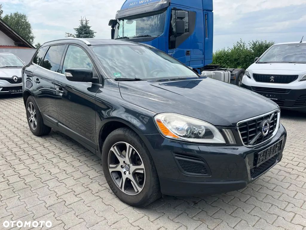 Volvo XC 60 D4 Geartronic Momentum - 1