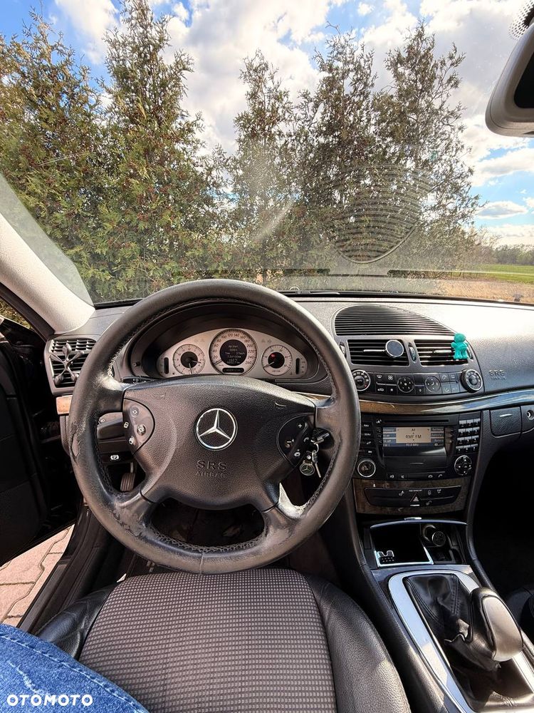 Mercedes-Benz Klasa E 270 CDI T Avantgarde - 5