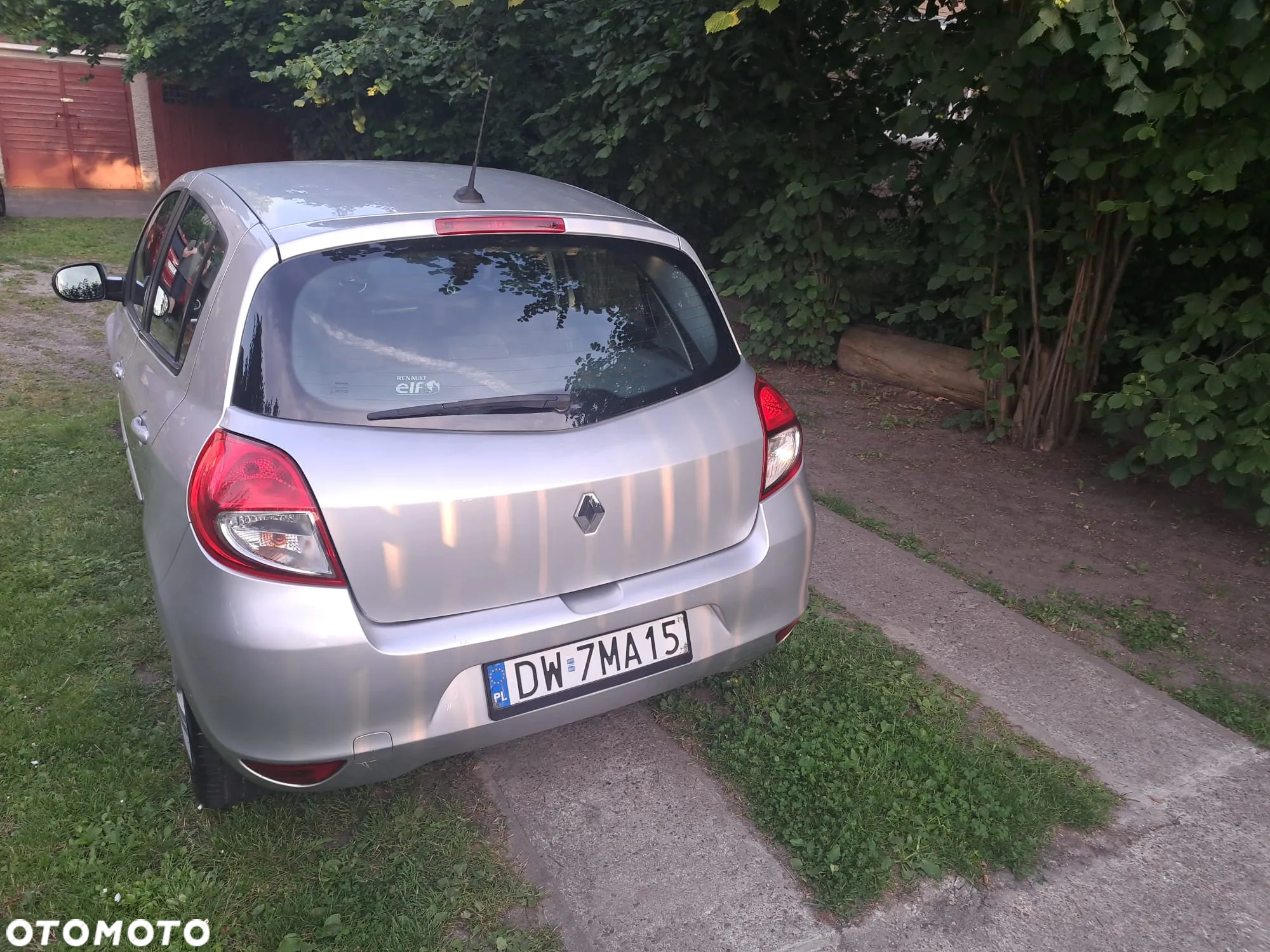 Renault Clio 1.2 16V 75 TomTom Edition - 5