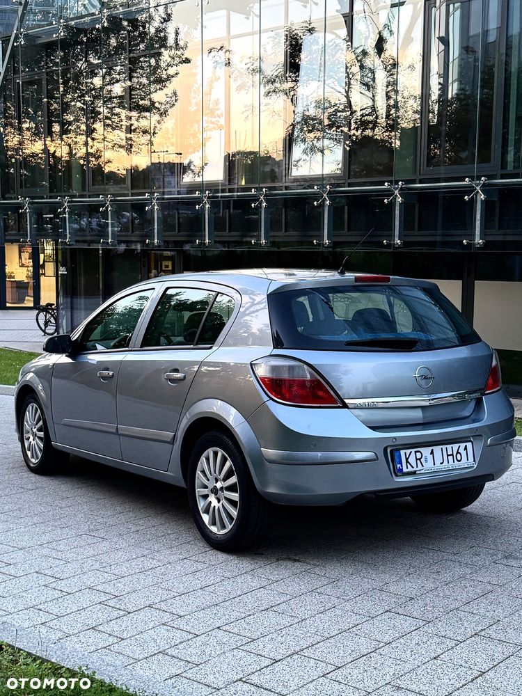 Opel Astra 1.6 Catch me - 3