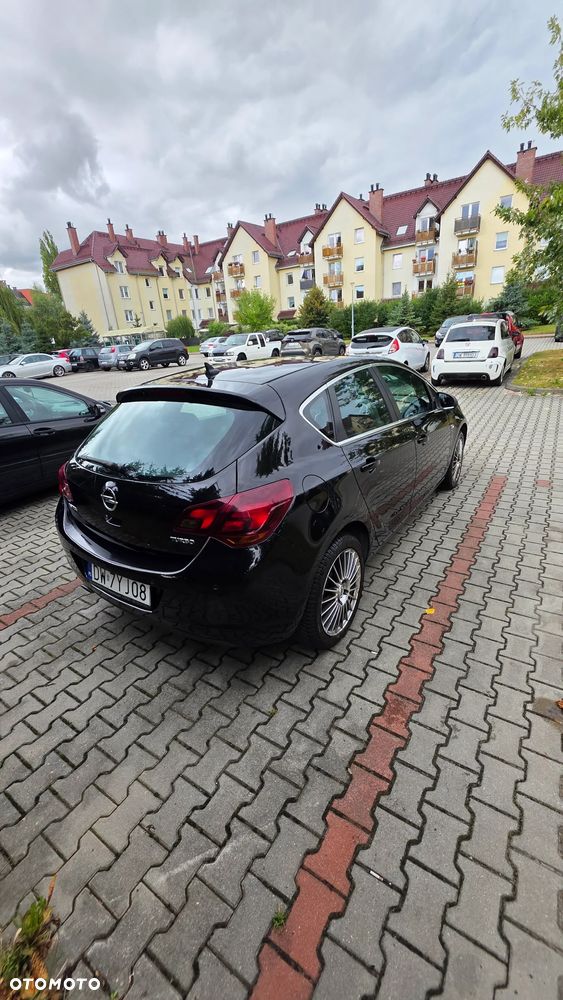 Opel Astra 1.6 Turbo Automatik Cosmo - 3