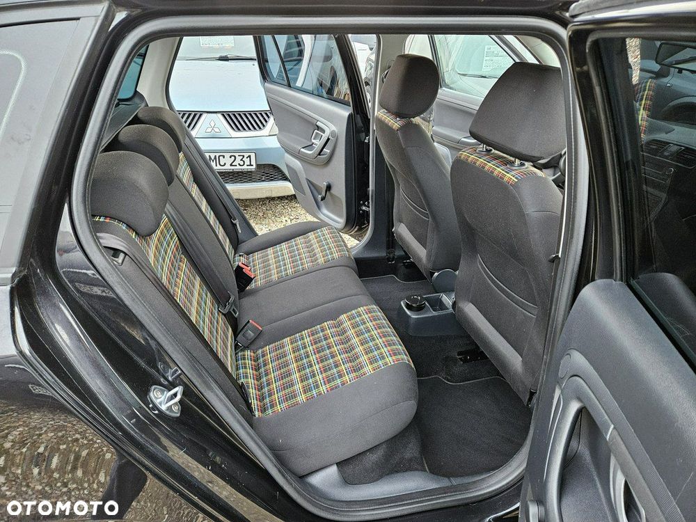 Skoda Fabia - 10