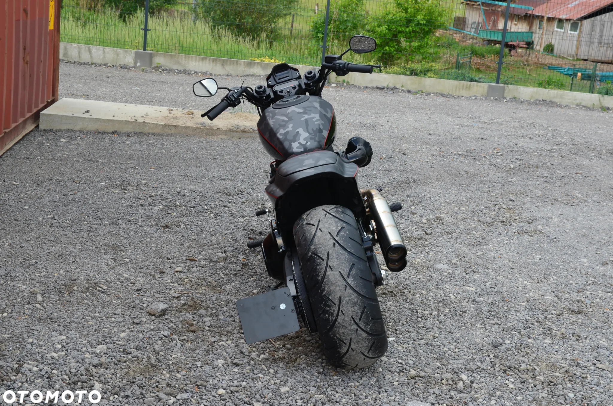Harley-Davidson Softail FXDR - 15