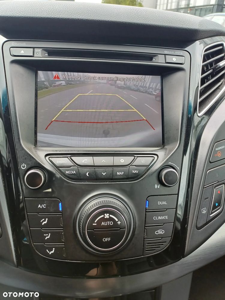 Hyundai i40 Kombi blue 1.6 Family+ - 17