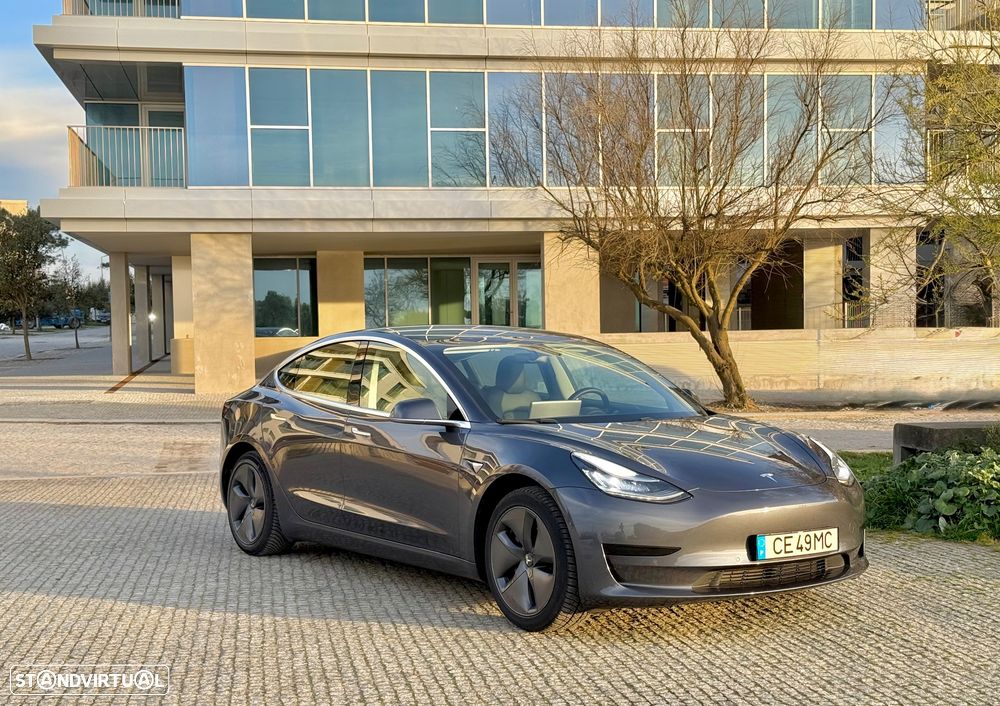 Tesla Model 3 Standard Range Plus RWD - 1