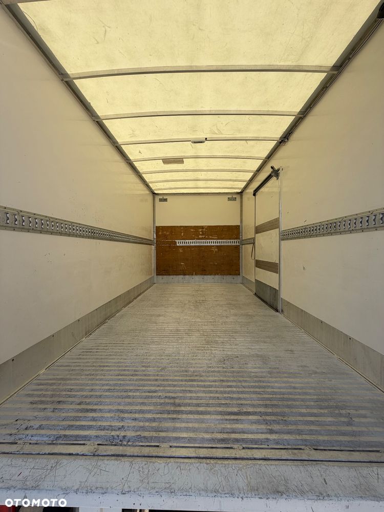 Iveco Daily 35C14 Kontener 8 Palet z windą 750 kg - 13