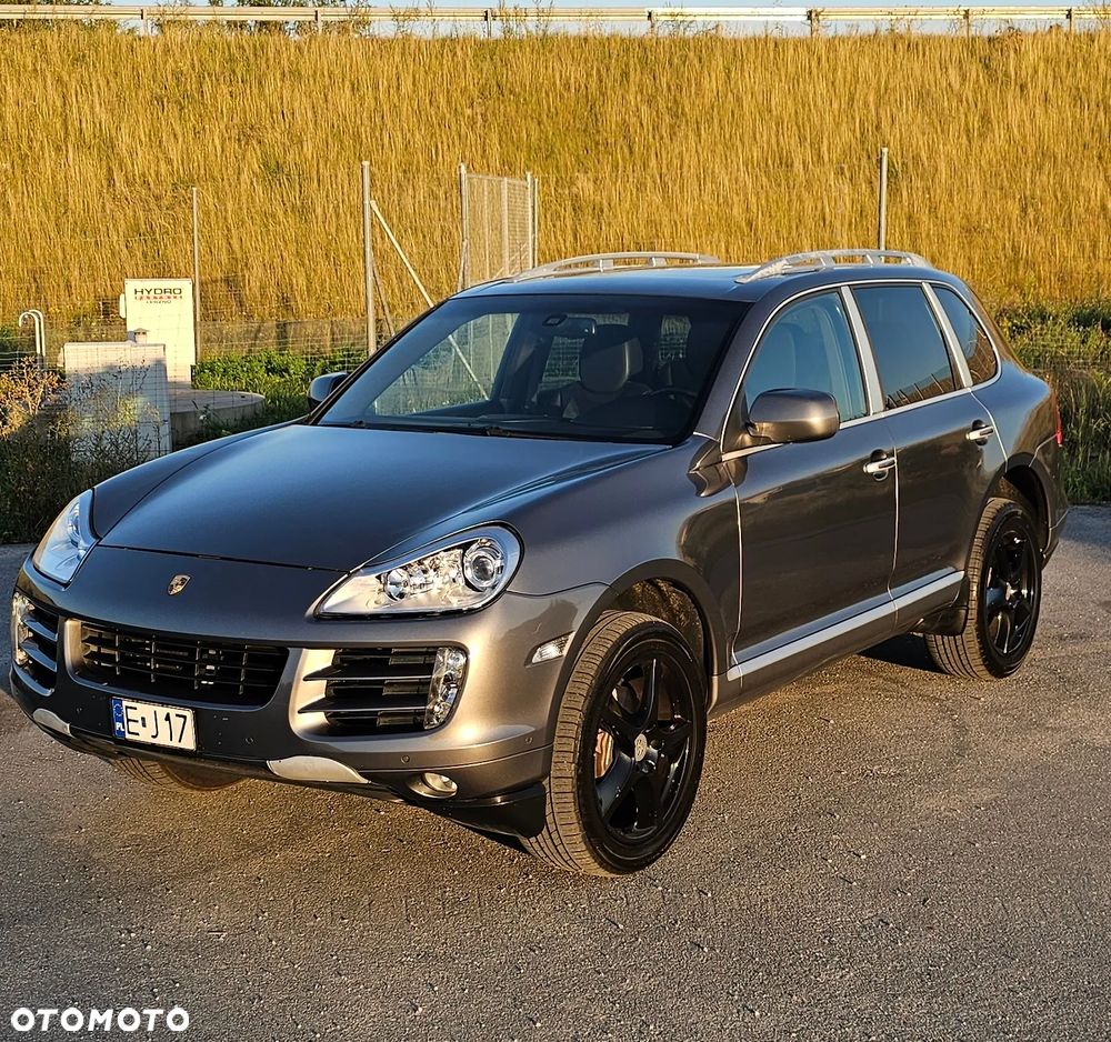 Porsche Cayenne - 2