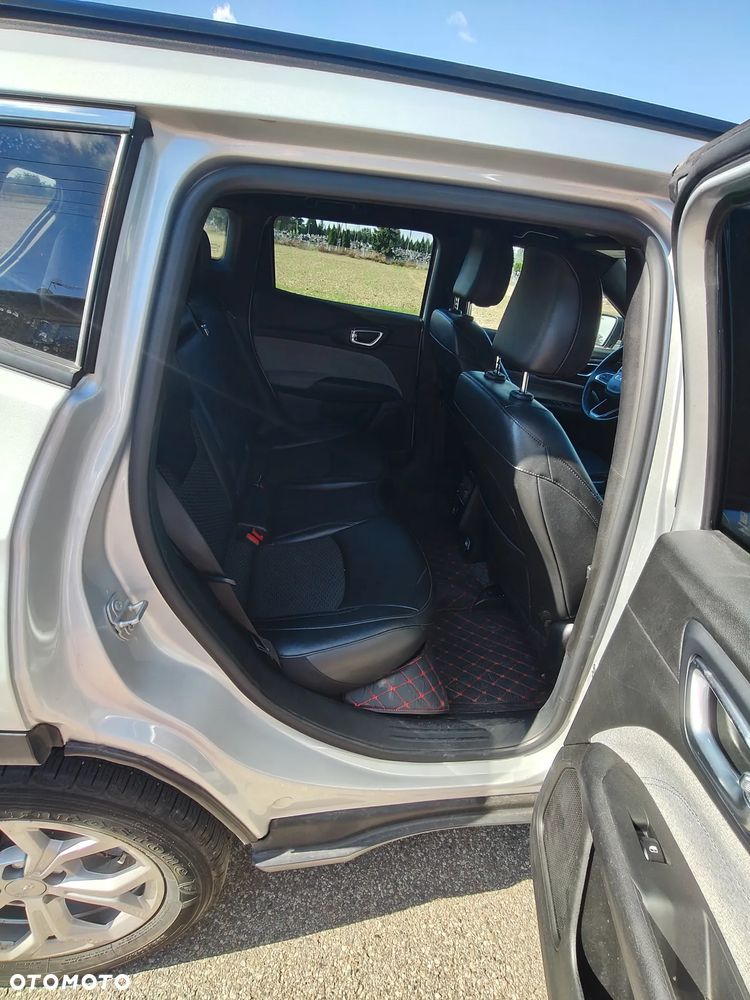 Jeep Compass - 18