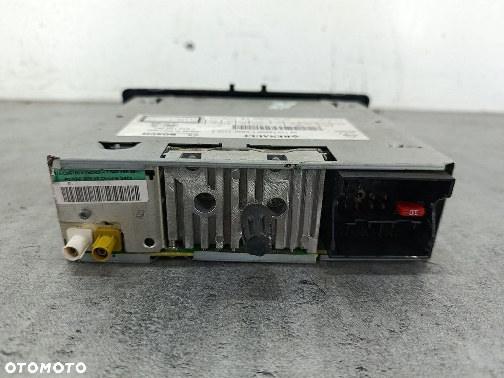RADIO FABRYCZNE RENAULT SCENIC III 281157550R 7649168391  BOSCH - 6