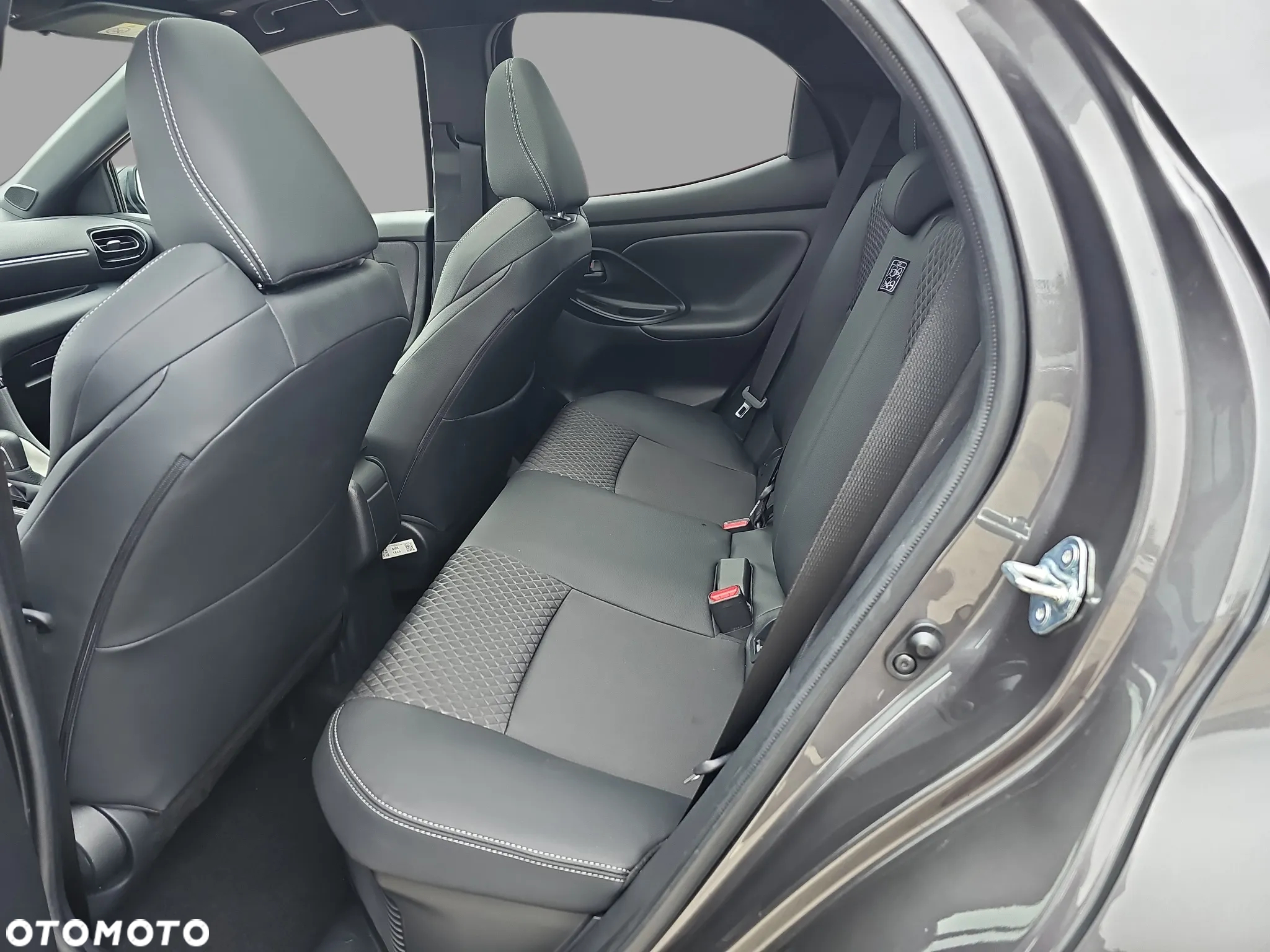 Mazda 2 - 13