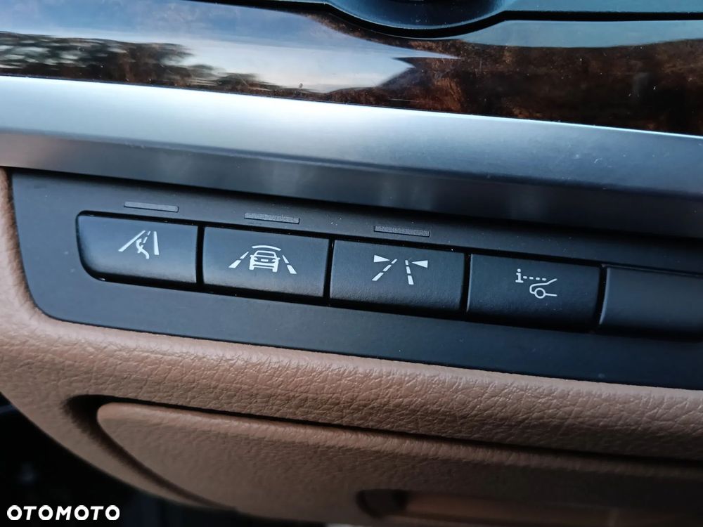 BMW Seria 7 - 27