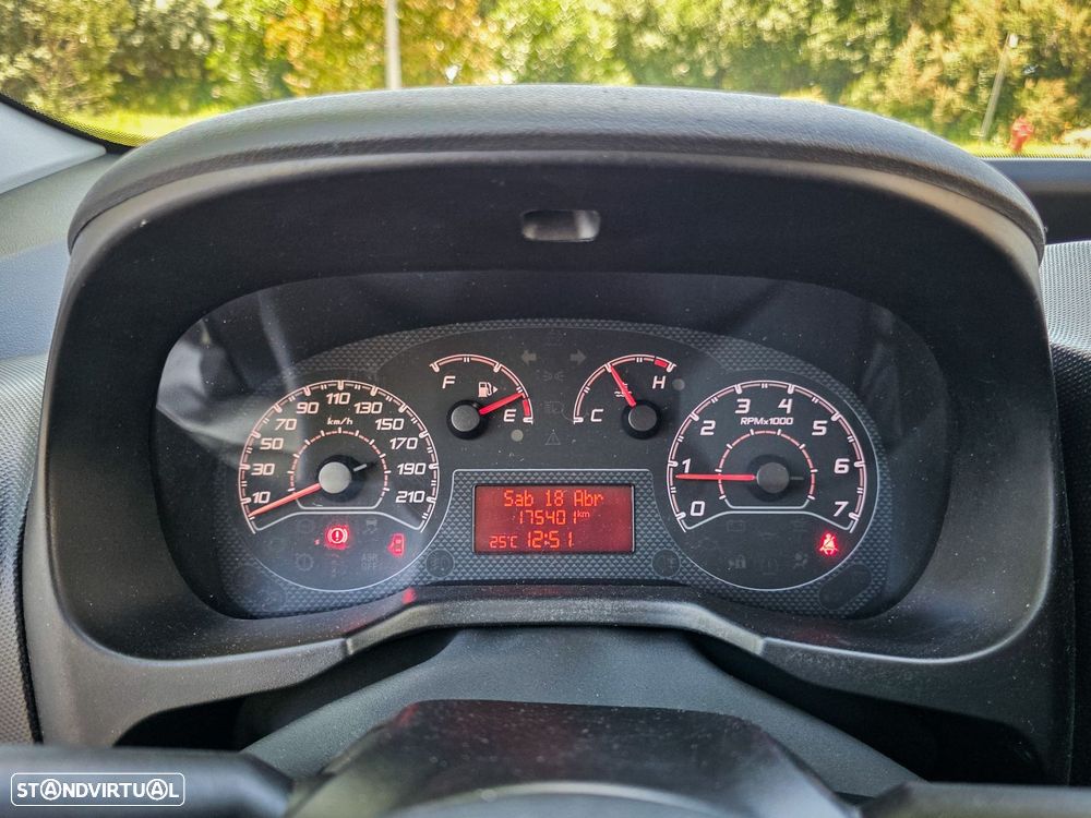 Fiat Fiorino 1.3 M-jet SX - 38