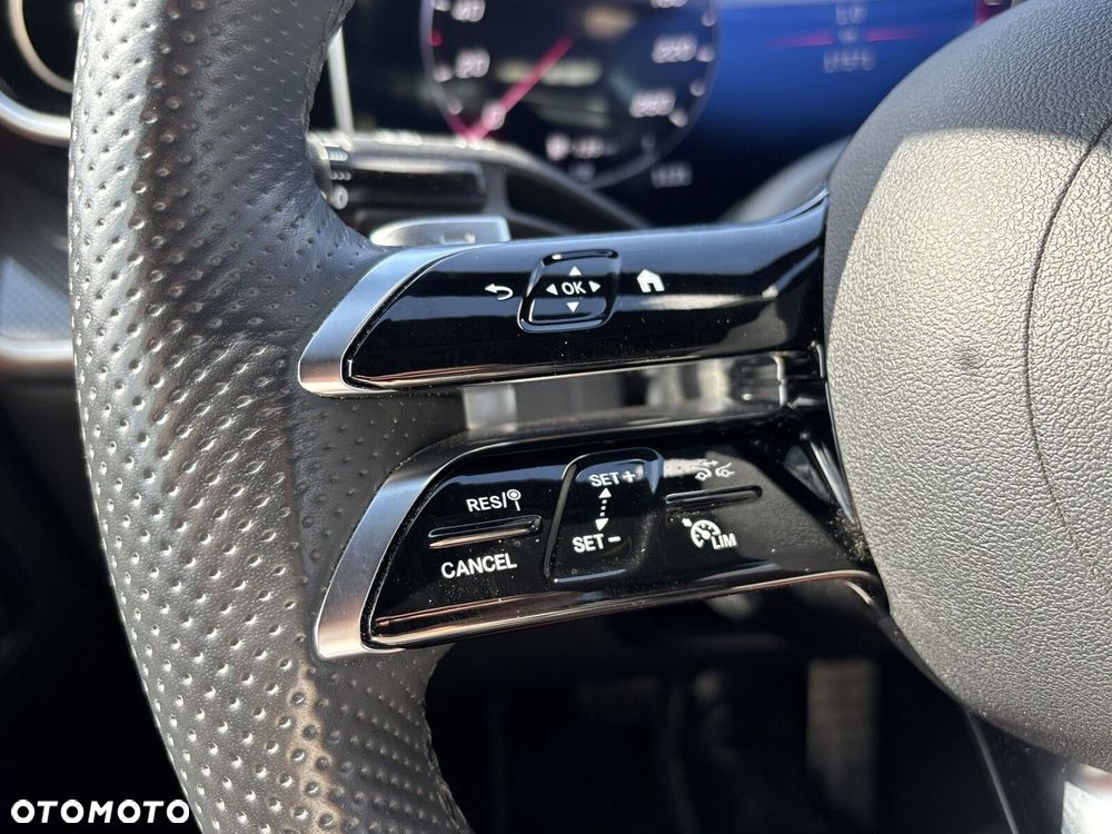 Mercedes-Benz GLC - 24