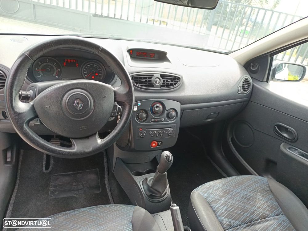 Renault Clio 1.5 dCi Expression - 8