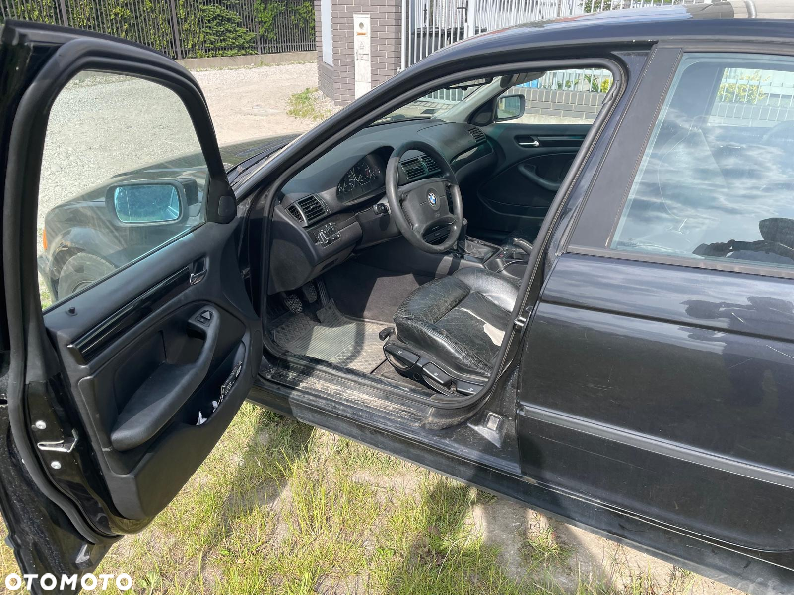 BMW Seria 3 318i - 6