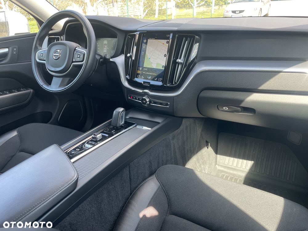 Volvo XC 60 B5 B Momentum Pro - 31