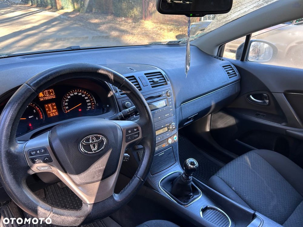 Toyota Avensis 2.0 D-4D 2010 - 5