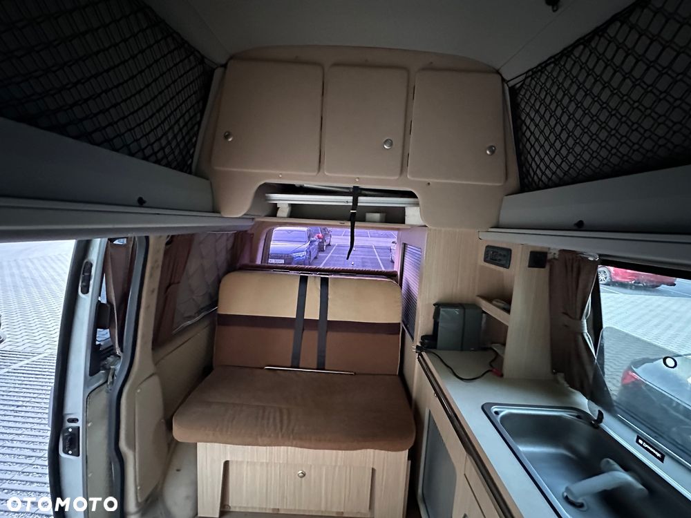 Volkswagen T5 - 15