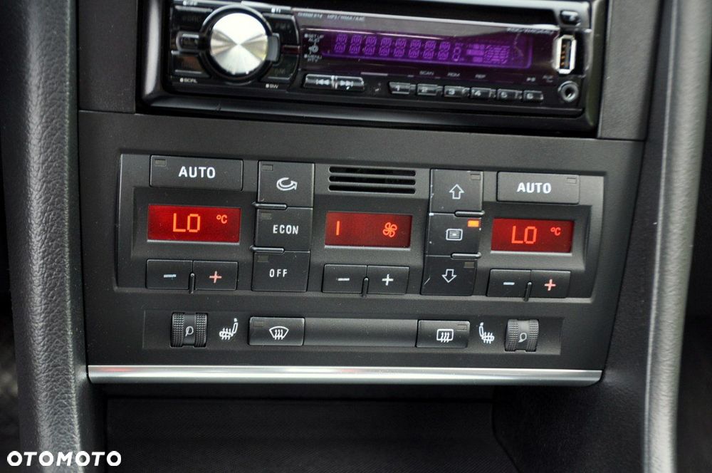 Audi A4 Limousine - 32