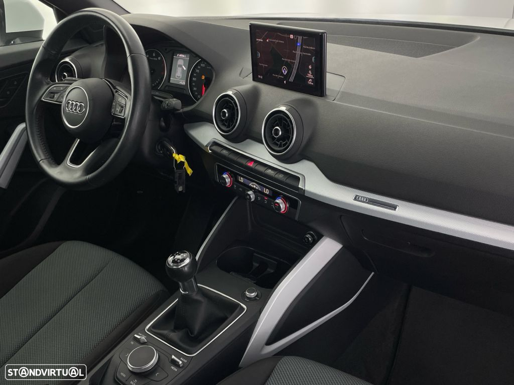 Audi Q2 1.0 TFSI Design - 24