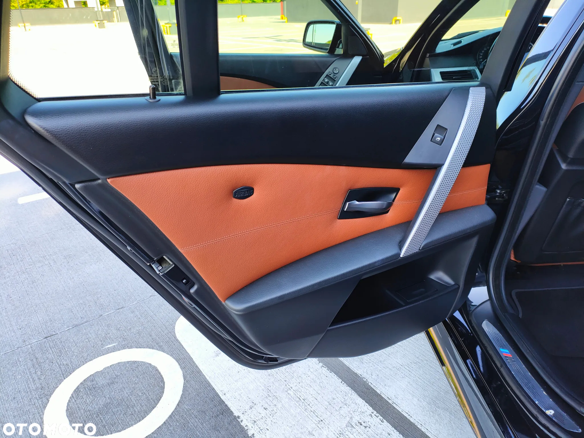BMW Seria 5 530i Touring - 25