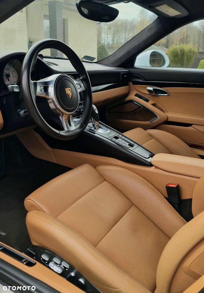 Porsche 911 Turbo S - 11