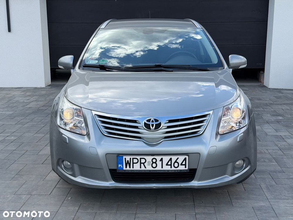 Toyota Avensis 2.0 D-4D Sol - 2