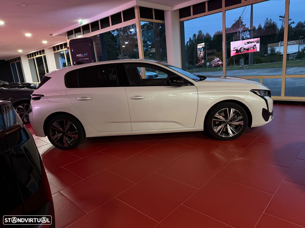 Peugeot 308 1.6 Hybrid Allure Pack e-EAT8 - 17