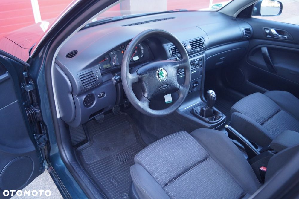 Skoda Superb 2.0 Exclusive - 17