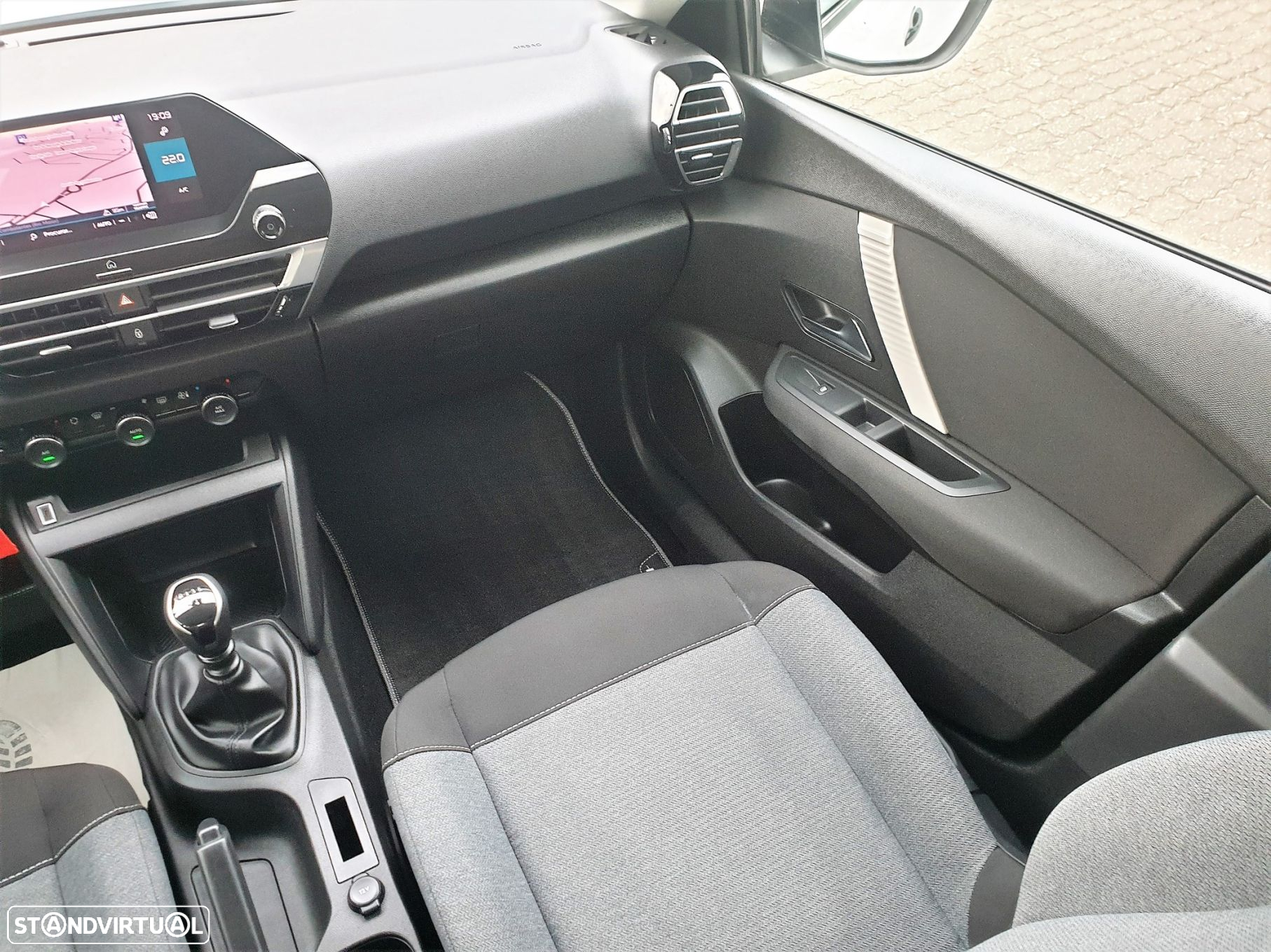 Citroën C4 BlueHDi 110 Stop&Start FEEL PACK - 18