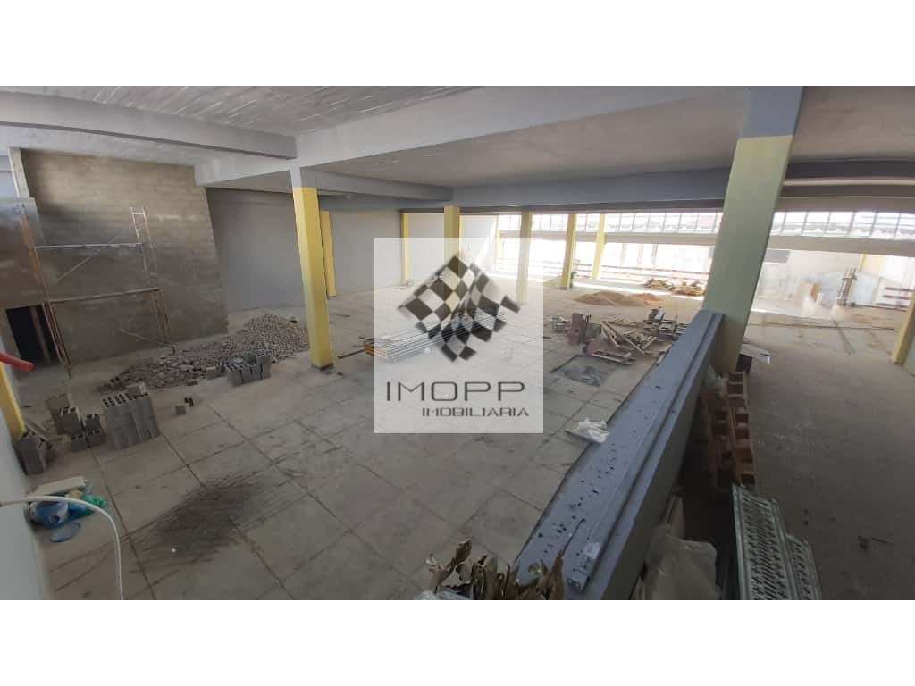 Fantástico armazém no Prior Velho 1.750m2 - Grande imagem: 3/25