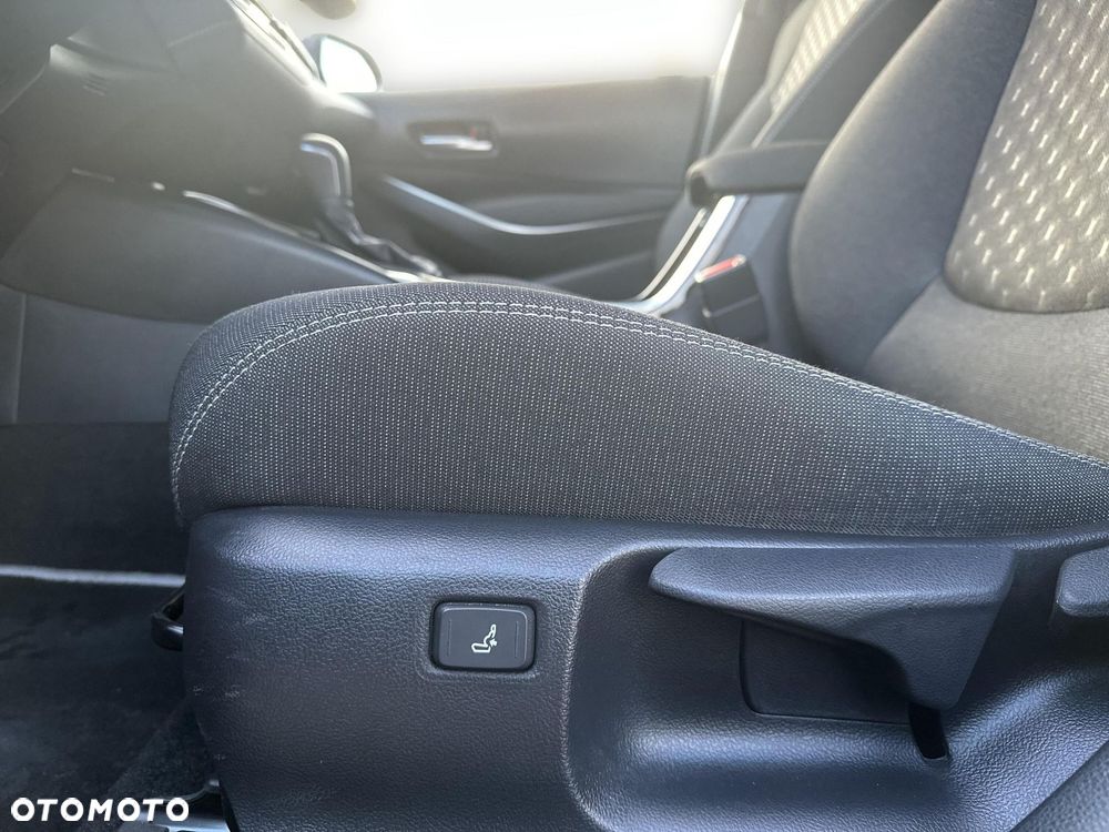 Toyota Corolla 1.8 Hybrid Style - 25