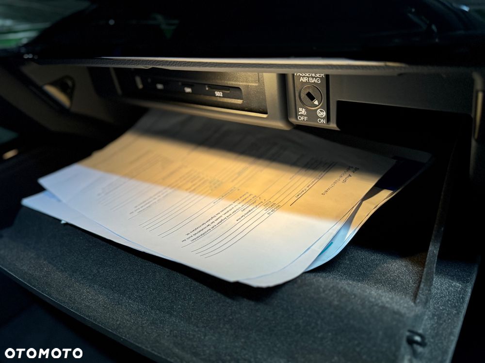 Audi A4 Avant 2.0 TDI S tronic - 34