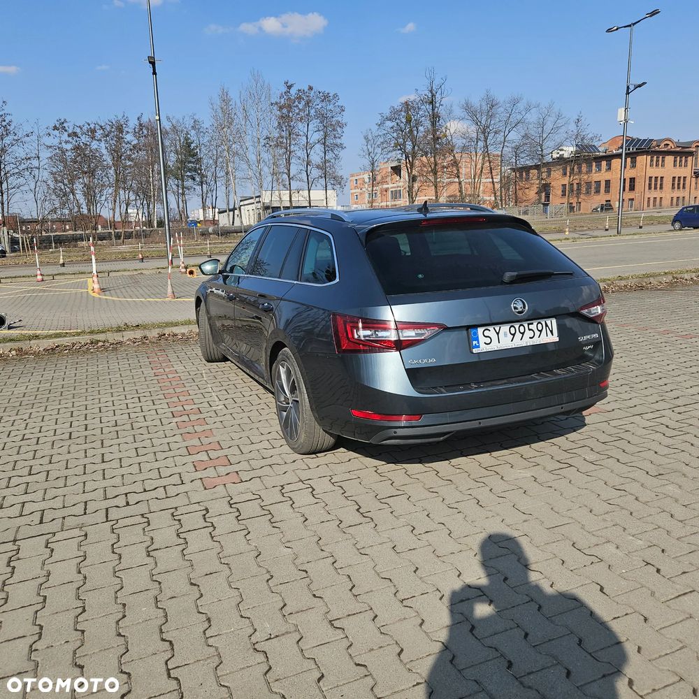 Skoda Superb 2.0 TDI 4x4 L&K DSG - 4