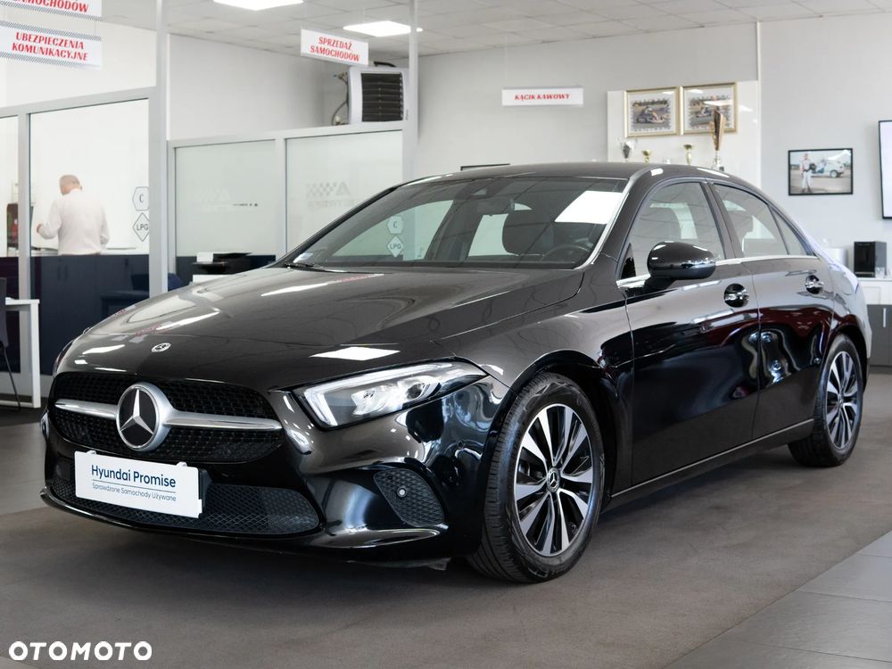 Mercedes-Benz Klasa A 180 Style 7G-DCT - 3