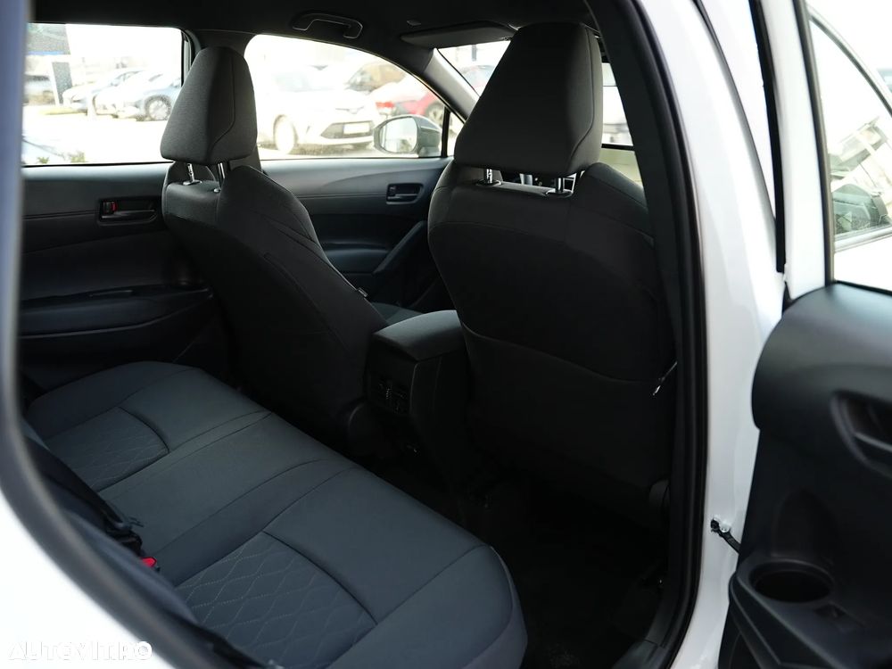 Toyota Corolla Cross - 15