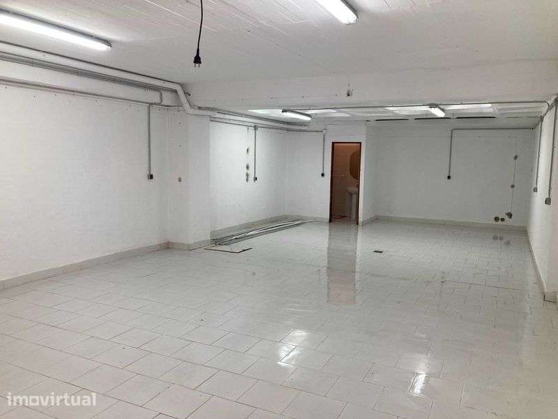 Alugo Armazém Massama - Grande imagem: 2/8